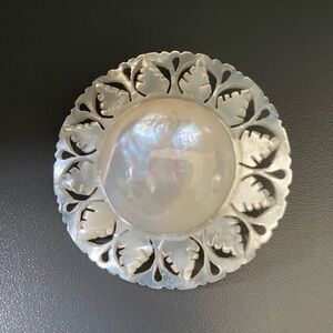 Vintage Carved Mother Of Pearl Carved Brooch pin